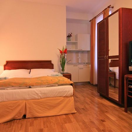 Hotel Klika Ceske Budejovice Ngoại thất bức ảnh
