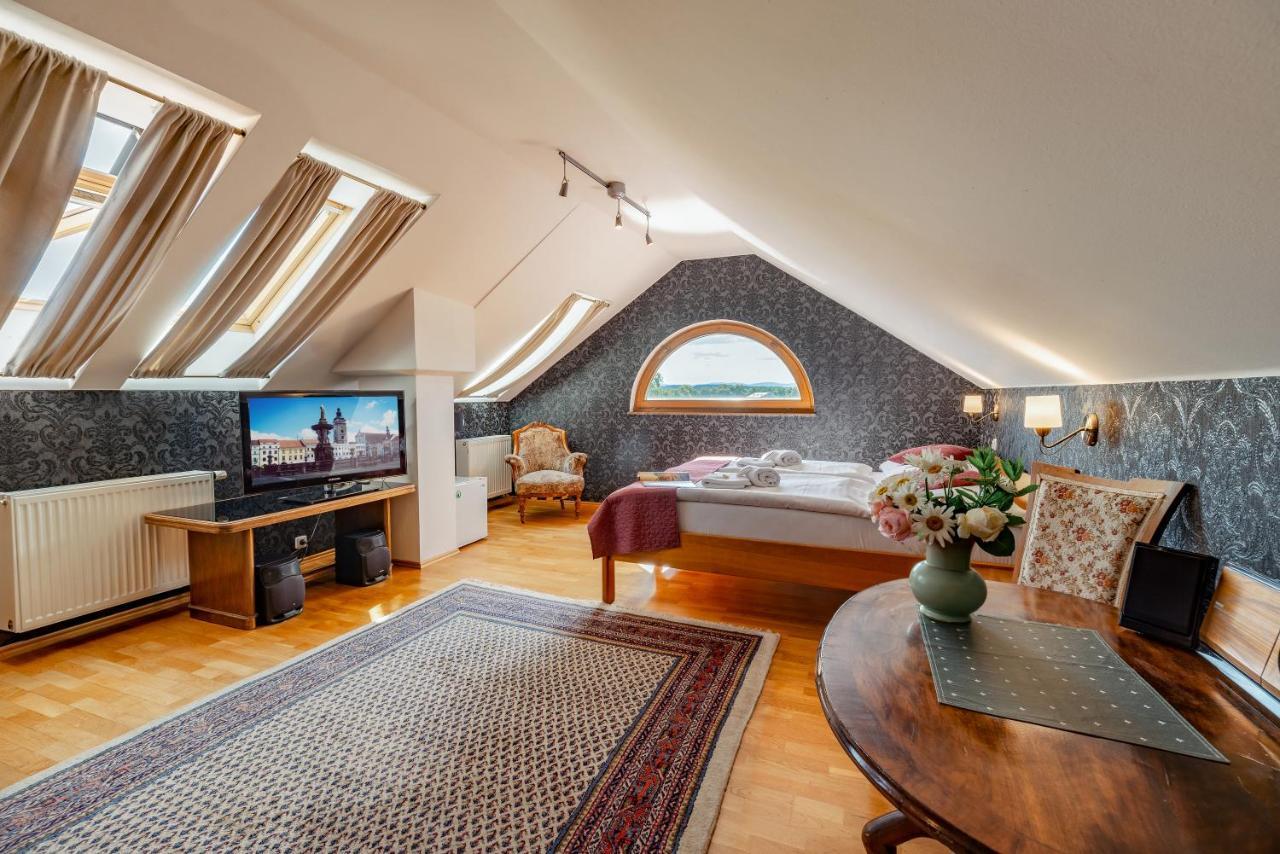 Hotel Klika Ceske Budejovice Ngoại thất bức ảnh