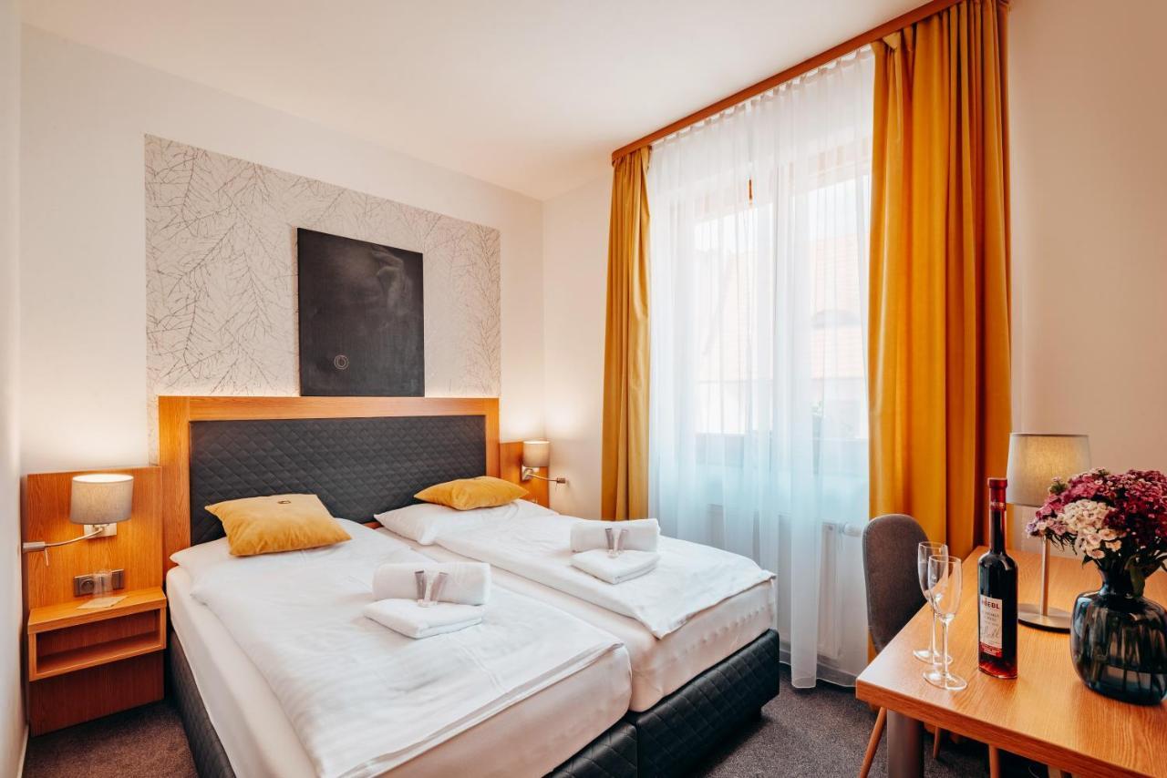 Hotel Klika Ceske Budejovice Ngoại thất bức ảnh