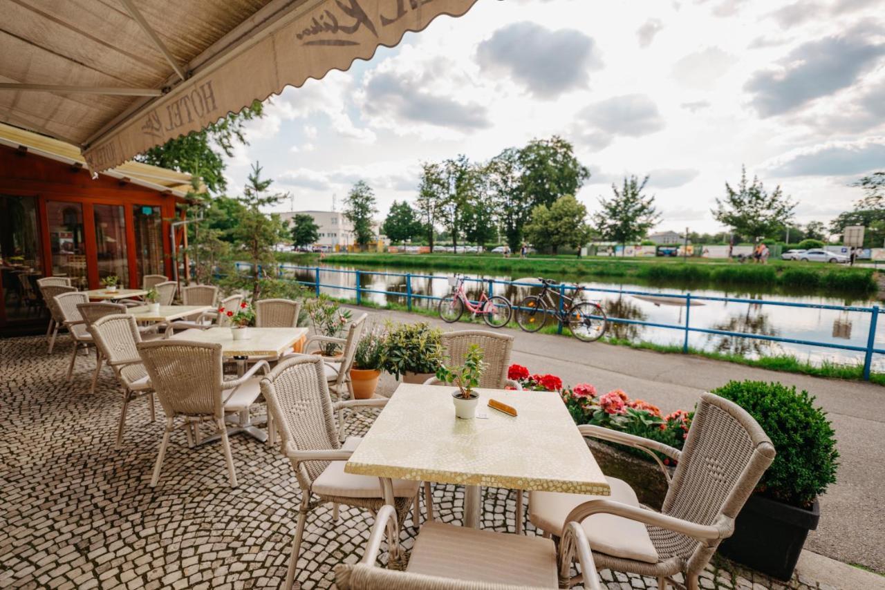 Hotel Klika Ceske Budejovice Ngoại thất bức ảnh