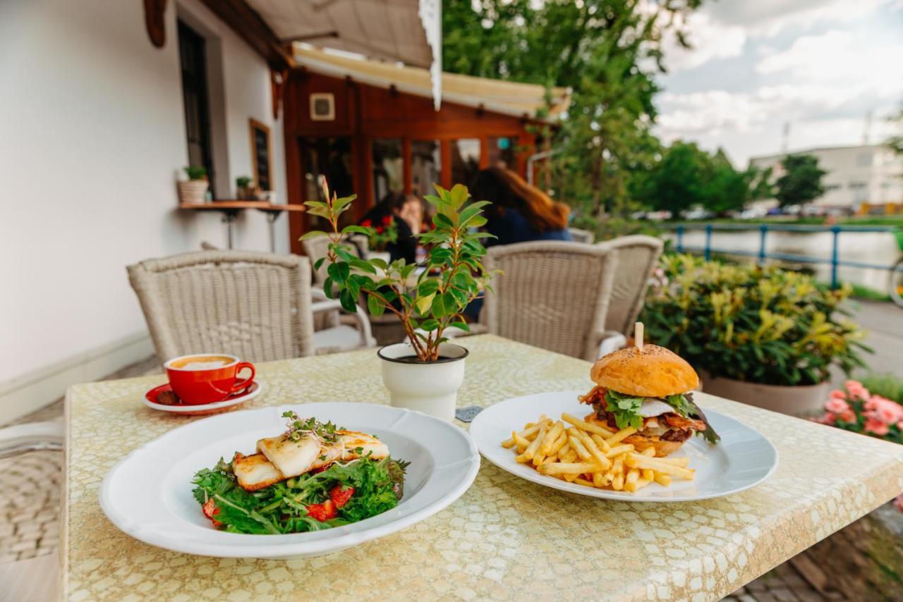 Hotel Klika Ceske Budejovice Ngoại thất bức ảnh