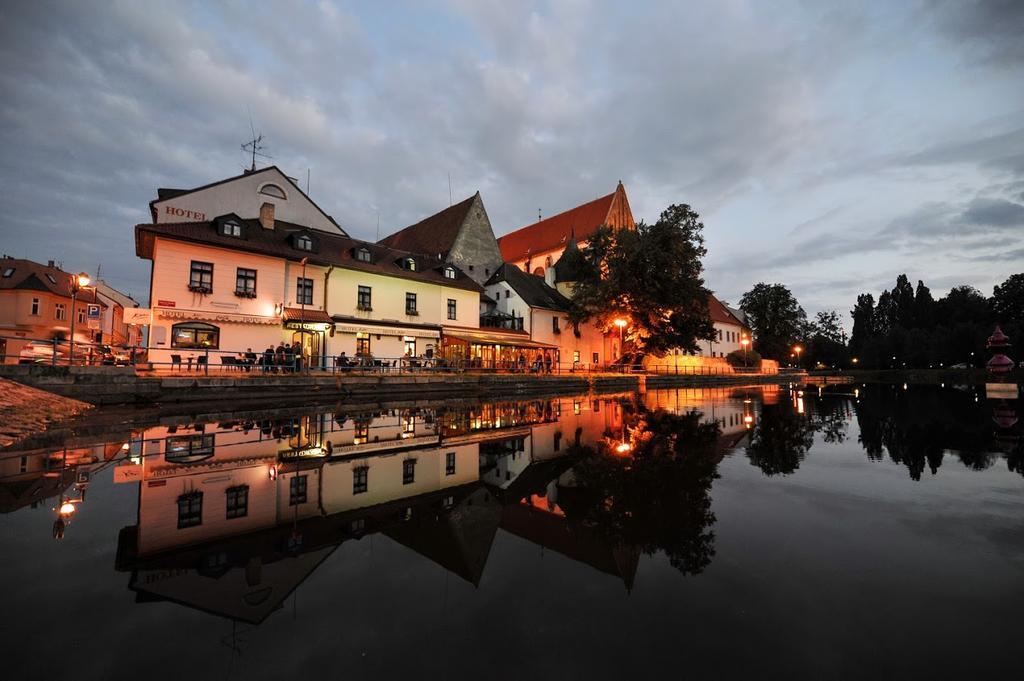 Hotel Klika Ceske Budejovice Ngoại thất bức ảnh