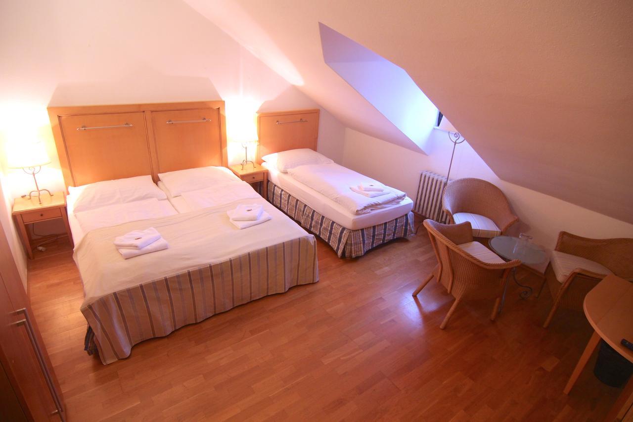 Hotel Klika Ceske Budejovice Ngoại thất bức ảnh