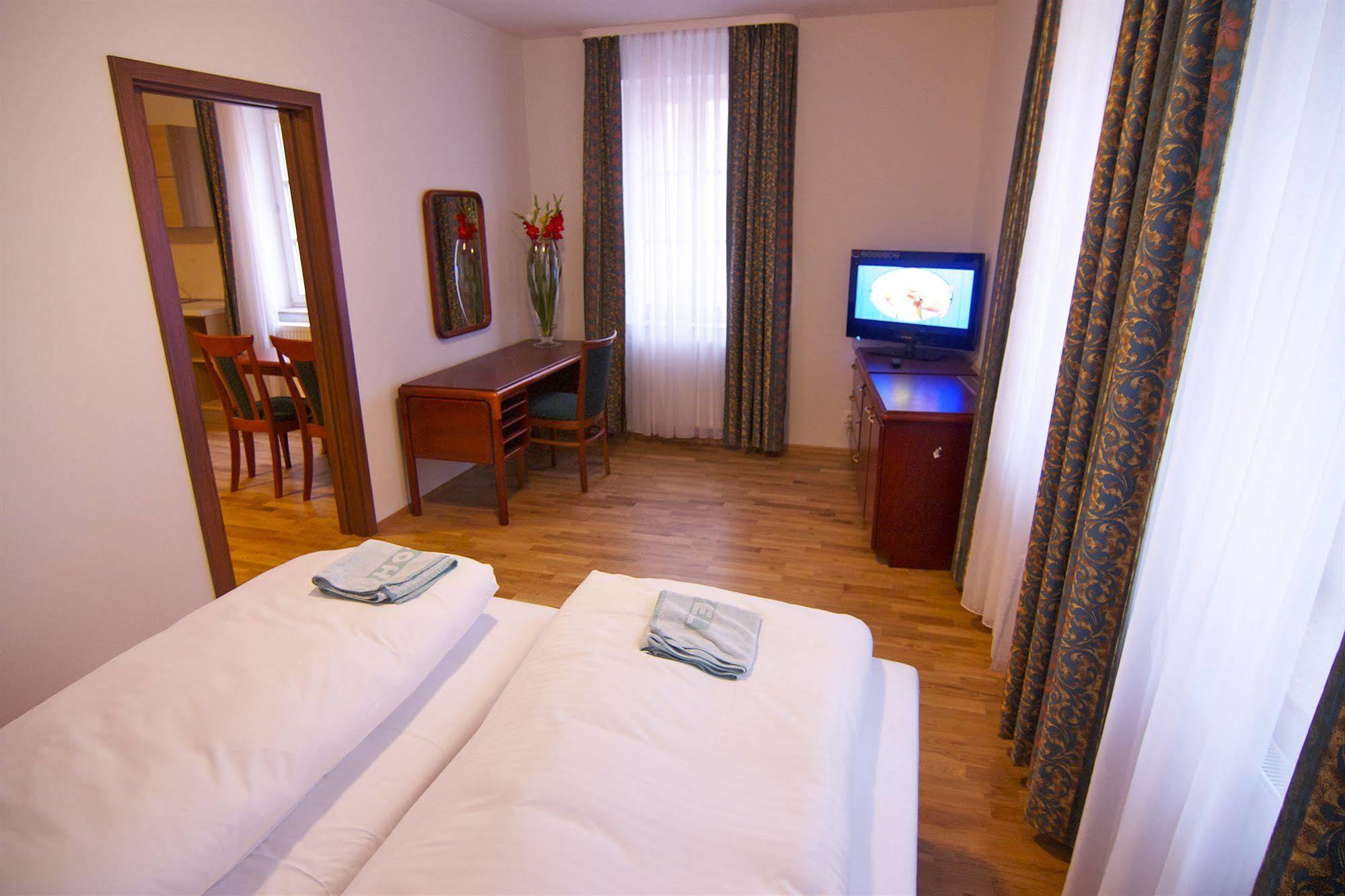 Hotel Klika Ceske Budejovice Ngoại thất bức ảnh